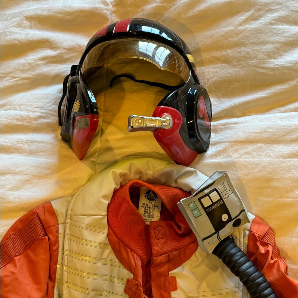 Po dameron costume size 7/8